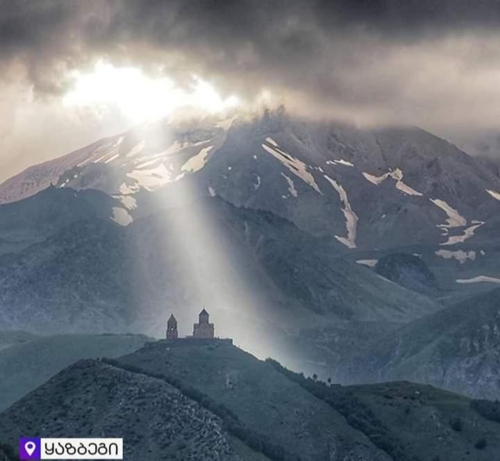 Prime Hotel Kazbegi Buitenkant foto